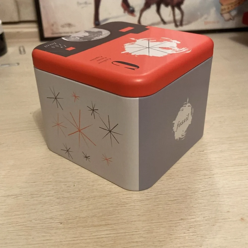 Fossil Tin Gift Box
